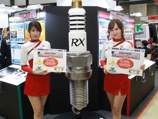 VRでプラグ交換とトルクチャレンジに挑戦、NGK…IAAE 2019 画像