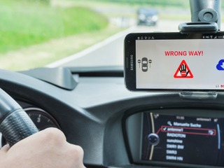 ボッシュ、クラウドベースの逆走警告システムを欧州13か国に導入 画像