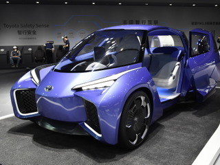 トヨタが小型EV『ロンバス』提案、ひし形キャビン…上海モーターショー2019 画像