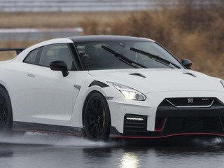 日産 GT-R NISMO に2020年型、軽量化と足回りを改良…ニューヨークモーターショー2019に出品へ 画像