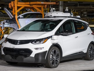 GMが自動運転車の開発を促進、ホンダとソフトバンクがGM子会社に追加出資 画像