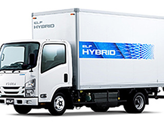 いすゞ エルフ、ハイブリッド車に最先端ディーゼルエンジン搭載 画像