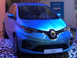 ルノーの新世代EV、ゾエ 新型を発表…モーターのパワーは25%向上 画像
