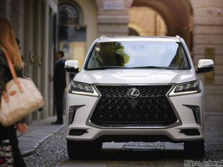 レクサス LX が精悍なマスクへ進化…豪華装備の北米向け「スポーツパッケージ」とは 画像