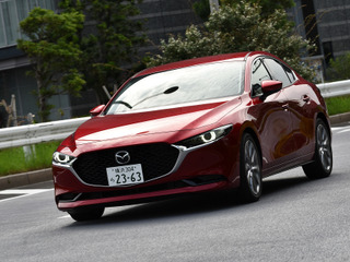注目の マツダ3 新型に映えるホイールはこれだ! 画像