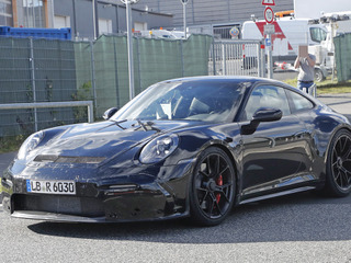 「最速」より「興奮」…ポルシェ 911 GT3ツーリング 新型をスクープ!MT採用は? 画像
