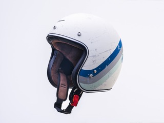 ベスパ、愛車にマッチする純正ヘルメットの国内販売開始 価格1万7600円より 画像