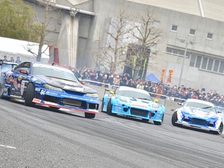 日本のドリフトは今年も盛り上がる…東京オートサロン2020でD1デモラン 画像