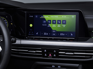 VW ゴルフ 新型、音声制御エアコン搭載…声で温度などを調整可能 画像