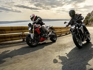BMWモトラッド、新型パラレルツイン『F900R/F900XR』を日本市場投入へ 画像