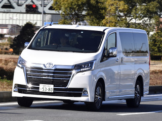 【トヨタ グランエース 新型試乗】ありそうでなかった「4人のVIP」のための上級送迎車…まるも亜希子 画像