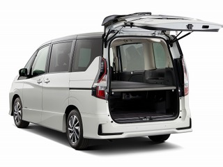 収納式ベッド装備の日産 セレナ、オーテックジャパンが発売 画像