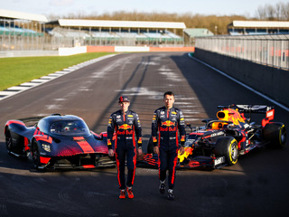 アストンマーティン・ヴァルキリーをレッドブルF1コンビが試す…WEC“ハイパーカー規定”参戦計画の方は延期に 画像