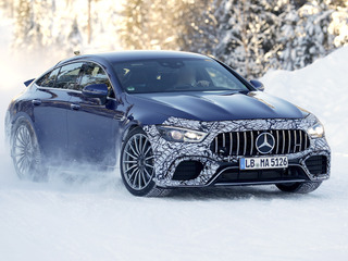 「73」が19年ぶり復活へ…メルセデスAMG GT 4ドアクーペが800馬力オーバーに 画像