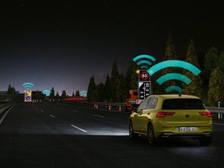 VW ゴルフ 新型の「Car2X」通信、先進安全技術賞を受賞…ユーロNCAP 画像