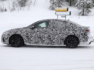アウディ A3セダン 次期型、最強の「RS」を初スクープ! 画像