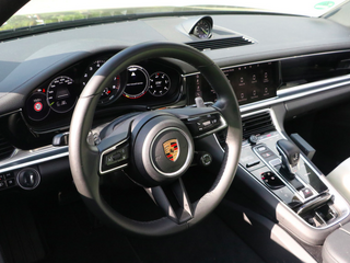 911風ステアリングホイールを確認!ポルシェ パナメーラ 改良新型プロトをキャッチ 画像