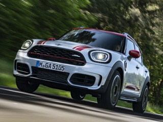 MINI クロスオーバー「JCW」に改良新型、306馬力に強化 11月欧州発売 画像