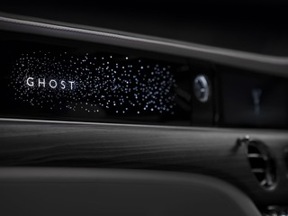 ロールスロイス ゴースト 次期型、9月1日デビューが決定…ダッシュボードに星が輝く 画像