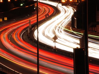 自動運転、2030年代はレベル3以上車両が本格普及へ 富士キメラ総研 画像