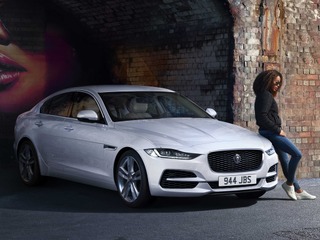 ジャガー XE、48Vマイルドハイブリッド採用…2021年型を欧州発表 画像
