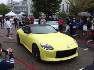 【日産 フェアレディZ 次期型】歴代と並んだ…蔦屋書店モーニングクルーズ 画像
