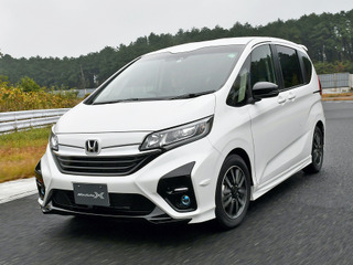 【ホンダ フリード モデューロX 新型試乗】風を味方につけた!背の高さを意識させない走り…片岡英明 画像