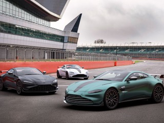 アストンマーティン、F1セーフティカーを公道仕様に…史上最強535馬力、ヴァンテージF1エディション 画像
