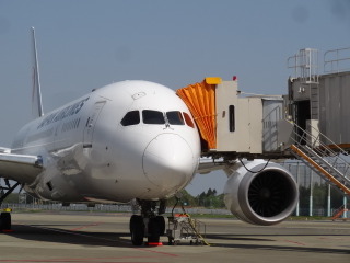 自動運転・旅客搭乗橋…成田空港で試験運用中 三菱重工グループ 画像