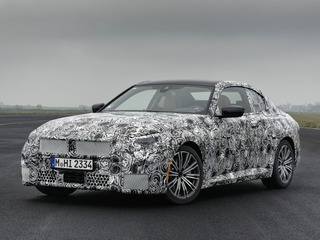 BMW 2シリーズクーペ 次期型、FR駆動を継続…プロトタイプの写真 画像