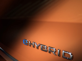 VW マルチバン 次期型、歴代初のPHV設定 2021年後半に欧州発売 画像