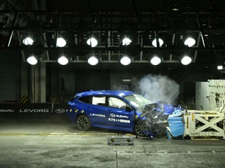 ファイブスター大賞でも防げない乗員被害にどう対応するか…スバル レヴォーグ 新型 画像