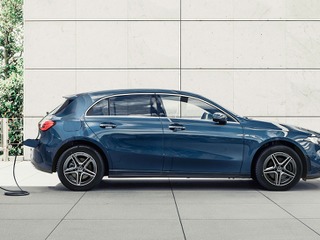 メルセデスベンツ コンパクトカー初のPHEV『A250e』発売…EVモード航続距離は70km 画像
