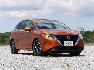 【日産 ノート 新型試乗】ドライ路面でもメリット感じる電動四駆の「X-Four」…中村孝仁 画像