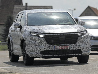 ホンダ CR-V 次期型をスクープ!シャープなフロントマスク鮮明に 画像