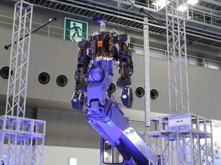 トラックの上に人型ロボ!? アプリケーションロボの世界…2022国際ロボット展 画像