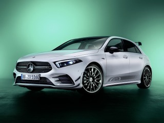 メルセデスAMG Aクラス にブランド55周年記念車…欧州で設定 画像