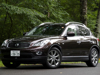 【日産 スカイライン クロスオーバー 発表】ネコ科な乗り心地!? 画像