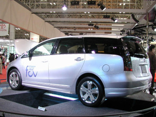三菱自動車工業、燃料電池車の走行試験へ 画像
