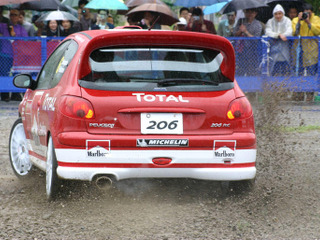 プジョーWRCエクスペリエンス…206、307がみなとみらい激走! 画像