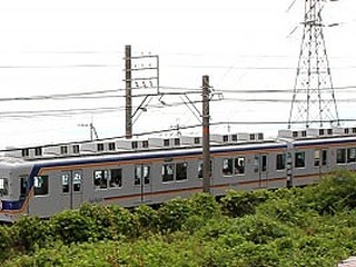 南海電鉄、吉本お笑い列車デビュー 画像