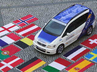 GMと上海汽車、中国で環境自動車を共同開発 画像