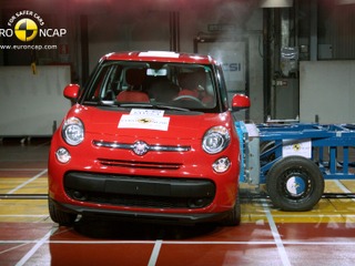【ユーロNCAP】フィアット 500 派生MPV、500L…最高の5つ星評価 画像