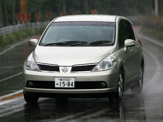 【インプレ'04】MJブロンディ 日産『ティーダ』 万人受け狙いの感が強い 画像