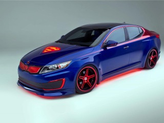 【シカゴモーターショー13】キア オプティマ ハイブリッドにスーパーマン仕様…ボンネットに「S」マーク 画像