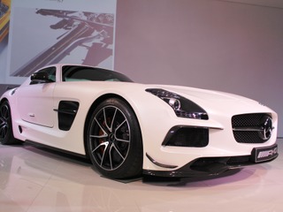 メルセデス・ベンツ SLS AMGブラックシリーズ…SLS AMG 最高の動力性能を改めてチェック 画像