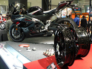 【東京モーターサイクルショー06】写真蔵…ヨシムラ 画像