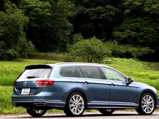 【VW パサート 新型発表】次世代プラットフォームがもたらした高い居住性・使い勝手 画像