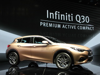 【フランクフルトモーターショー15】インフィニティ Q30、初公開…ブランドの可能性広げる新コンパクト 画像