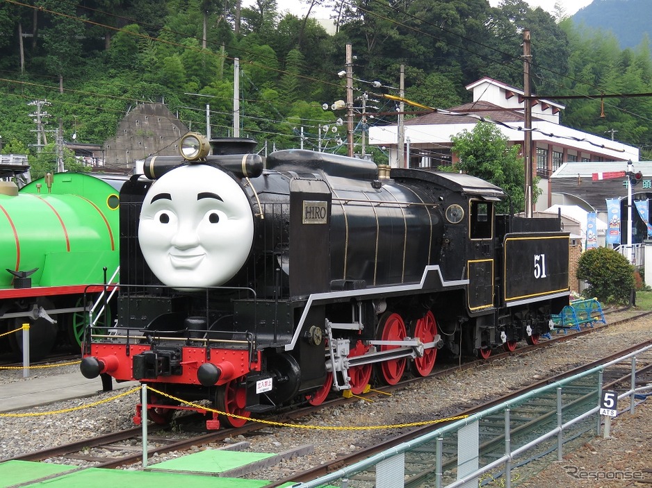 大井川鐵道 今年も トーマス 重連特別列車 新キャラ バスのバーティー と並走 21枚目の写真 画像 レスポンス Response Jp 大井川鐵道 今年も トーマス 重連特別列車 新キャラ バスのバーティー と並走 21枚目の写真 画像 レスポンス Response Jp